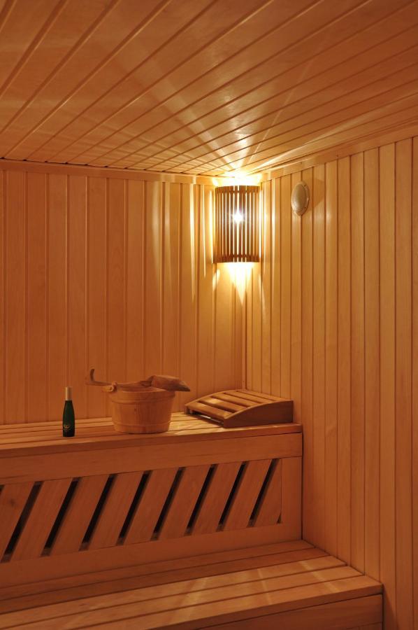Oras Zlatna Hotel Eksteriør billede
